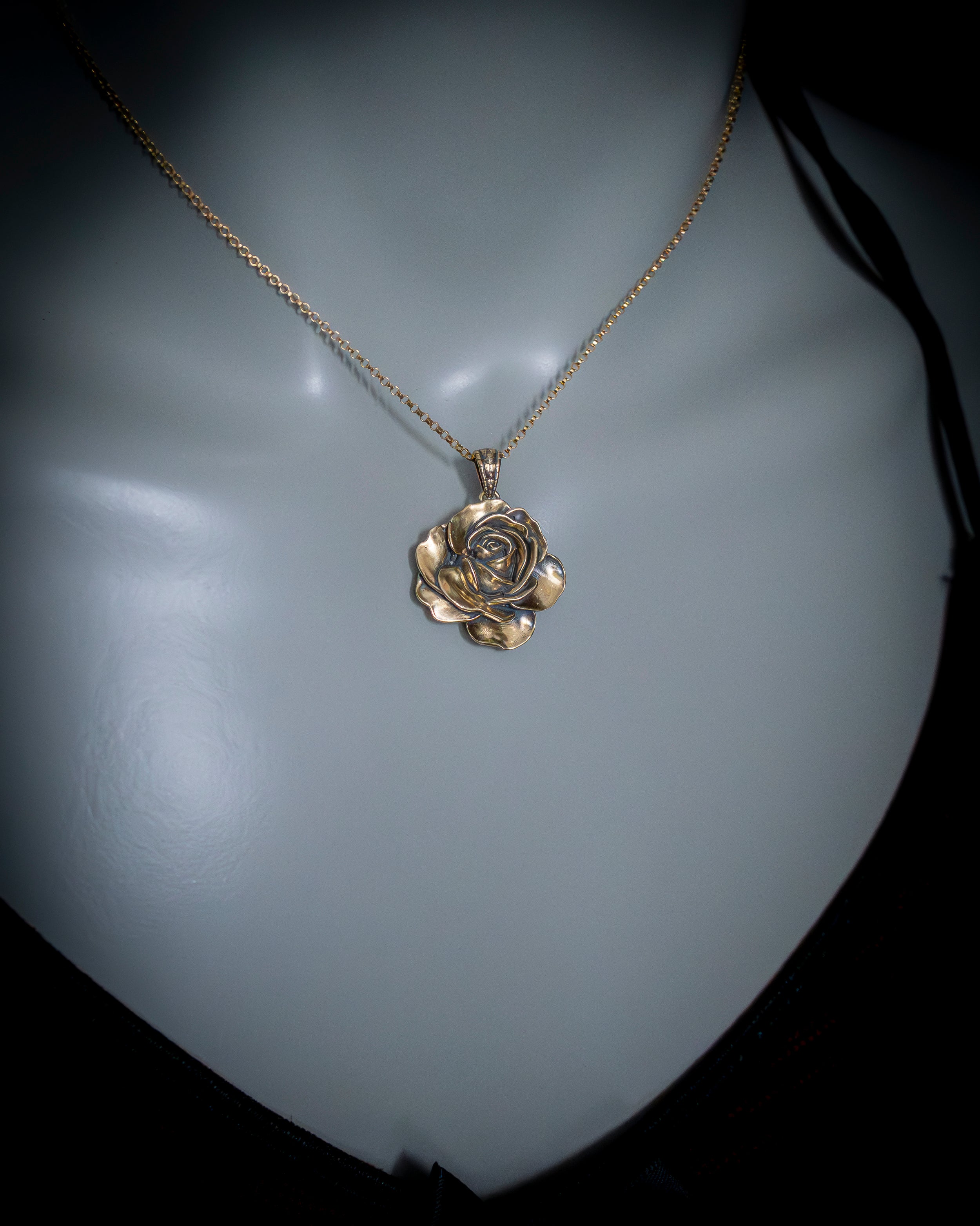 The Golden Rose – 14Kt Luxury Gold Pendant for Love & Devotion