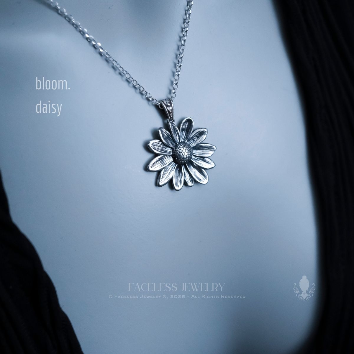 bloom. Daisy — A Sterling Silver Floral Pendant